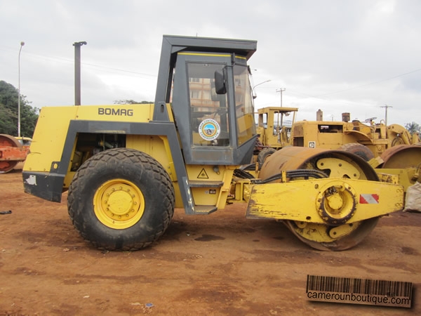 Location Engin Compacteur Bomag à Yaoundé