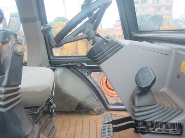 Location Engin Tractopelle Case 580 Super M à Yaoundé