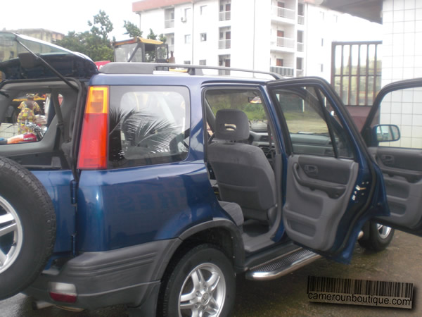 Location voiture Honda CRV 4X4 à Douala Location voiture Honda CRV 4X4 à Douala