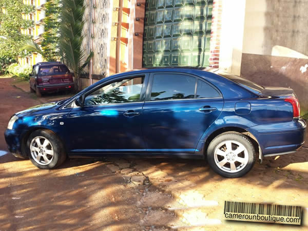 Location voiture berlines Toyota Avensis à Yaoundé