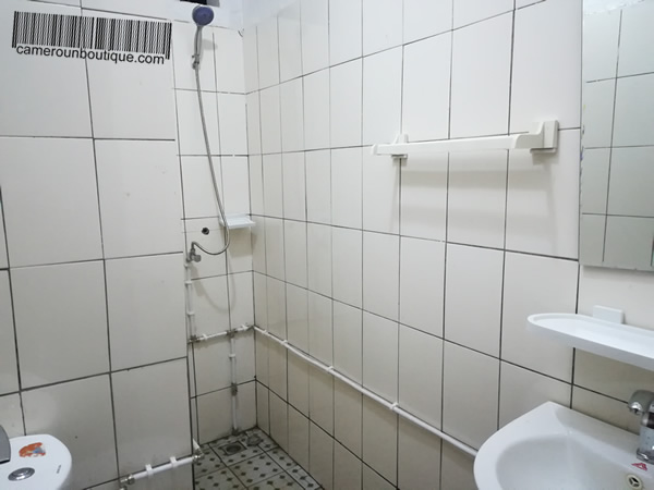 Studio meublé climatisé à Anguissa Yaoundé