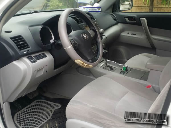 Location Toyota Prado TX à Douala