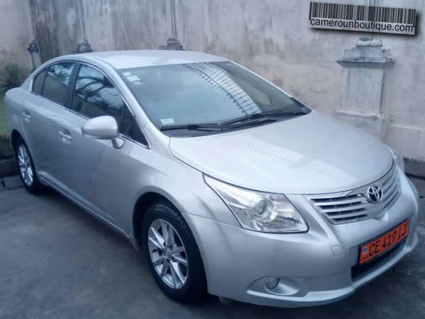 Location Toyota Avensis 2012 à Douala