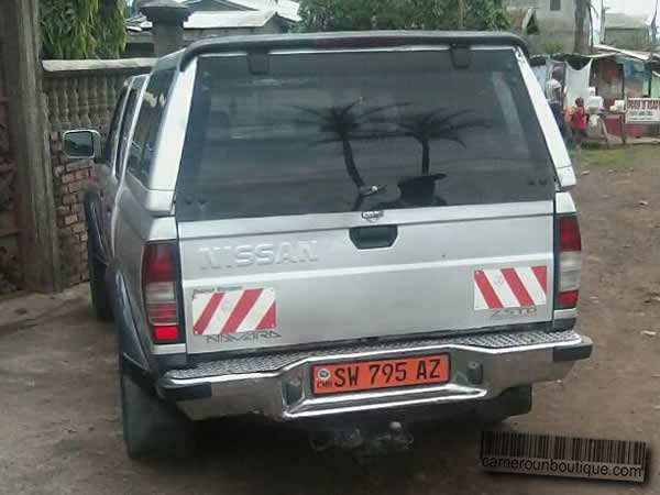 Location Pickup Nissan Hard Body à Douala