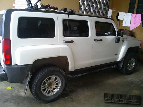 Voiture Hummer Climatisée à louer à Douala