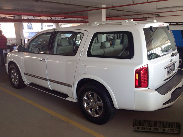 Infini QX56 4X4 en location à Douala