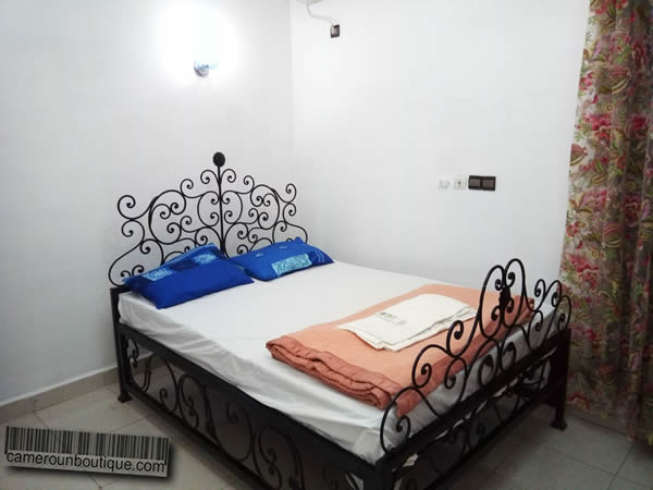 Chambre appartement meublé Yaoundé Elig Esono