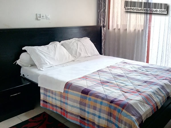 Appartement meublé F3 climatisé à Deido école Douala