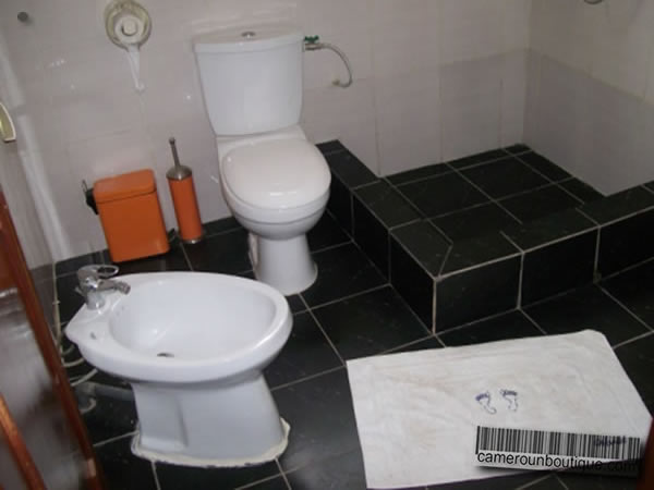 Salle de bain appartement meublé Douala Akwa Salle de bain appartement meublé Douala Akwa