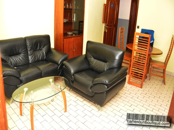 Salon Studio meublé Douala Akwa