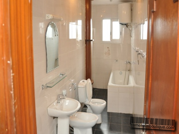 Salle de bain appartement meublé Douala Akwa Salle de bain appartement meublé Douala Akwa