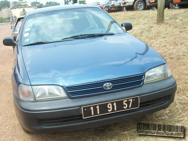 Location Voiture Toyota Carina E à Yaoundé