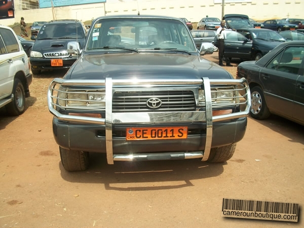 Location Voiture Toyota Land Cruiser 4X4 à Yaoundé