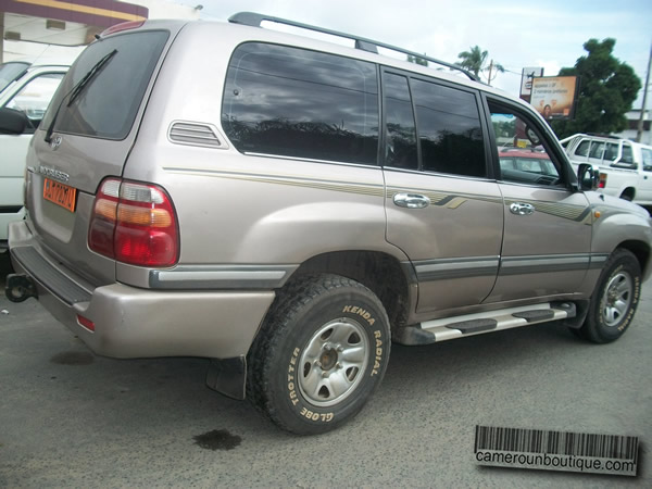 Location Toyota VX Land Cruiser à Douala