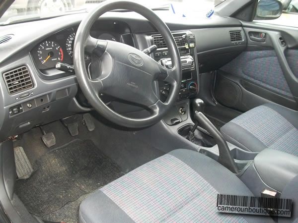 Location Voiture Toyota Carina E à Douala