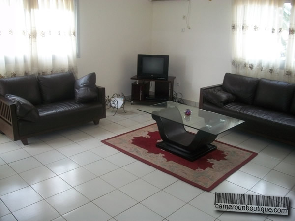 Salon appartement meublé Yaoundé Awae