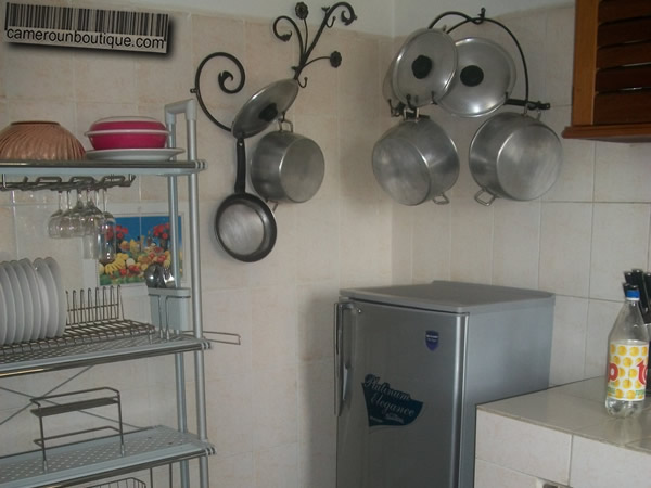 Cuisine appartement meublé Yaoundé Awae