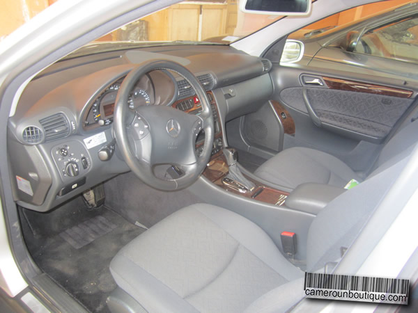 Location voiture Mercedes Benz C240 à Yaoundé