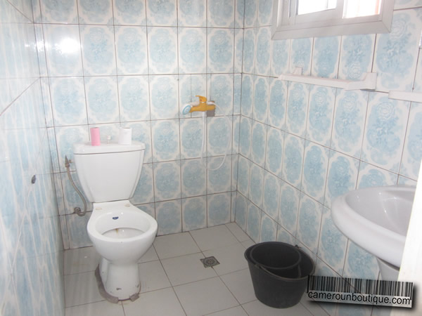 Salle de bain Studio meublé Yaoundé Ahala Salle de bain Studio meublé Yaoundé Ahala