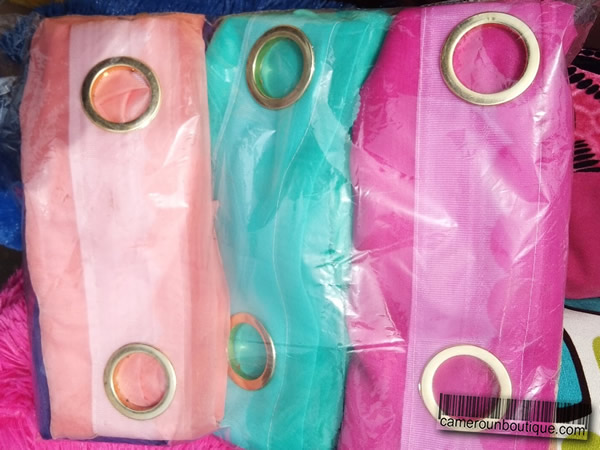 Rideaux Synthétiques de Maison Bleu ciel Rose 2.500FCFA Rideaux Synthétiques de Maison Bleu ciel Rose 2.500FCFA