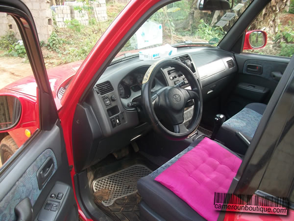 Location Toyota Rav 4 à Douala