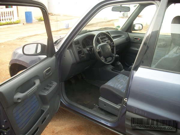 Location Toyota Rav 4 à Yaoundé