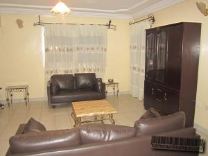 Salon appartement meublé Yaoundé Nkomo Résidence des palmiers