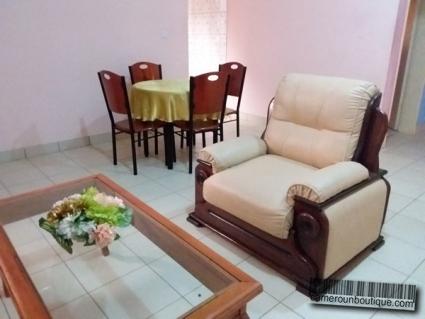 Séjour Appartement meublé climatisé 2 chambres à louer à Yaoundé Nsam Garanti